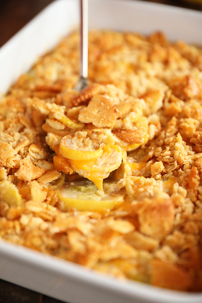 Quick Cheesy Squash Casserole: 15-Minute Prep for Weeknights